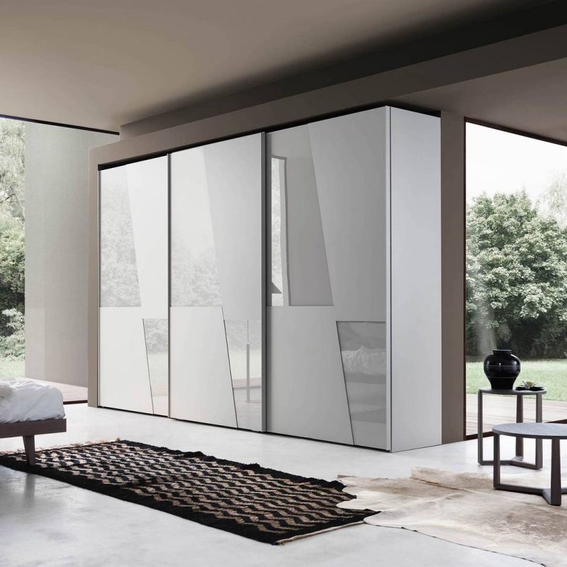 sliding door wardrobe with mirror